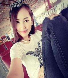 吃瓜网红宿舍自拍,吃瓜网红们的欢乐生活瞬间 第1张 吃瓜网红宿舍自拍,吃瓜网红们的欢乐生活瞬间 第1张